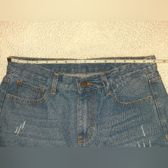 Women's High Waisted Flare Jeans - Picture 4 of 6